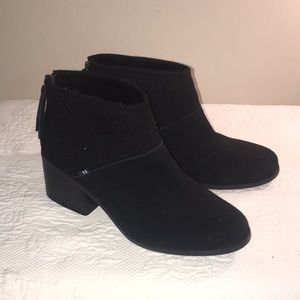 TOMS black booties!